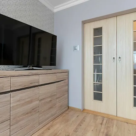 Siennicka Old 3 Bright With Balcony Close To The Center By Renters *